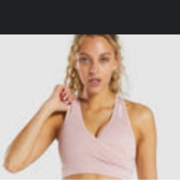 Gymshark Adapt Camo Seamless Sports Bra, Light Pink in Size Medium - Picture 3 of 4